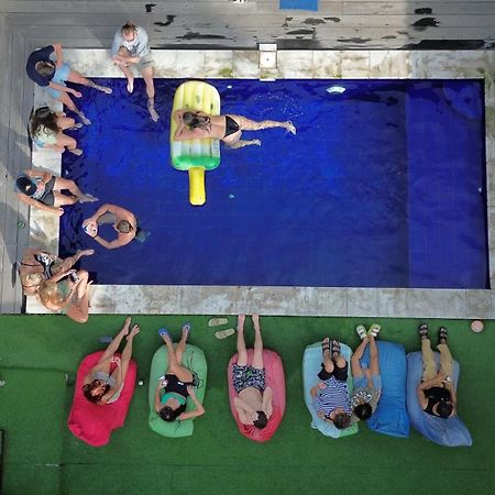 The Tipsy Gypsy Hostel Canggu Dış mekan fotoğraf